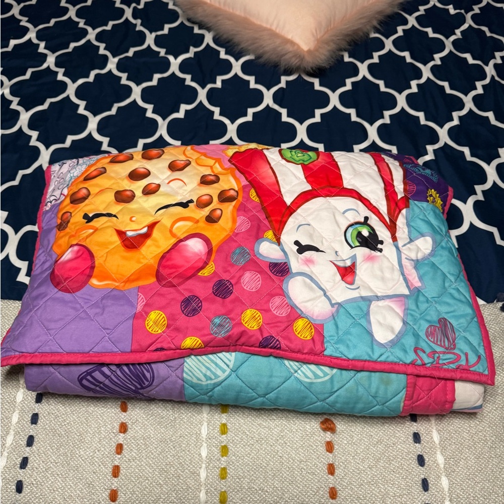 Good used shopkins twin comforter and sham